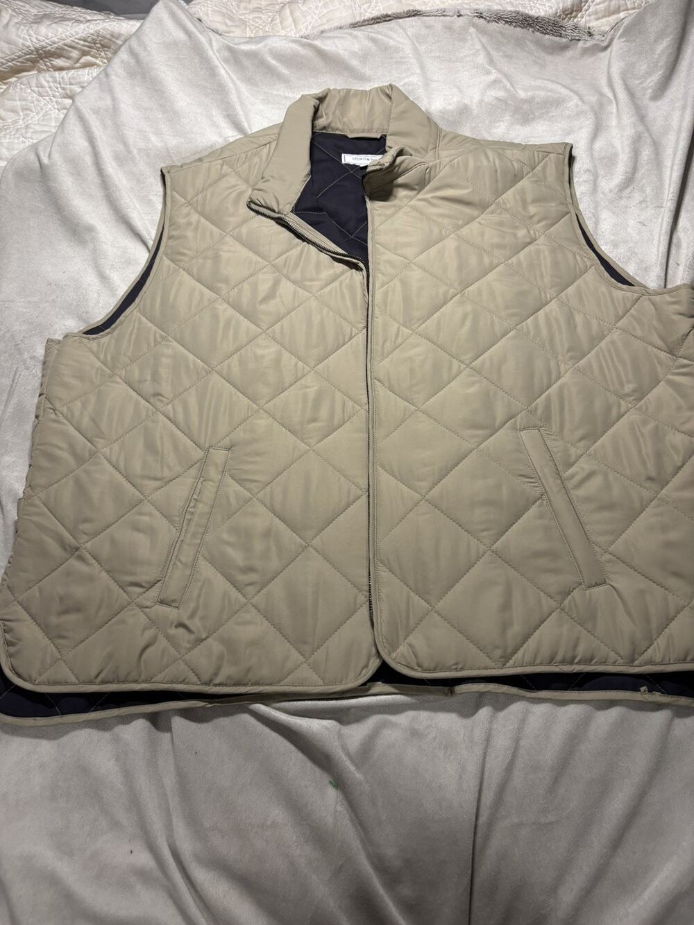 Crown & Ivy Men’s Quilted Vest Size 3XL Beige Tan Full Zip Excellent Condition